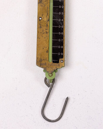 Vintage Metal Weighing Scale