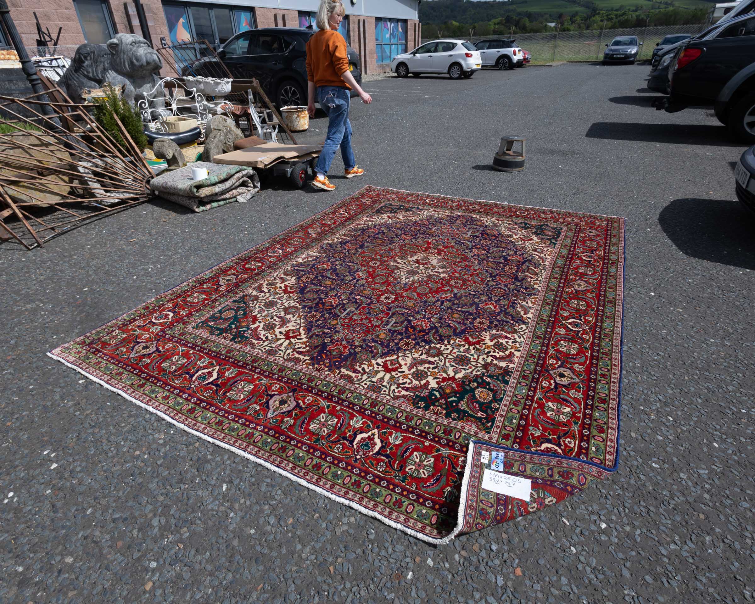 MAY2505 Very Large Vintage Fine Handwoven Iranian Tabriz Carpet with Floral Medallion