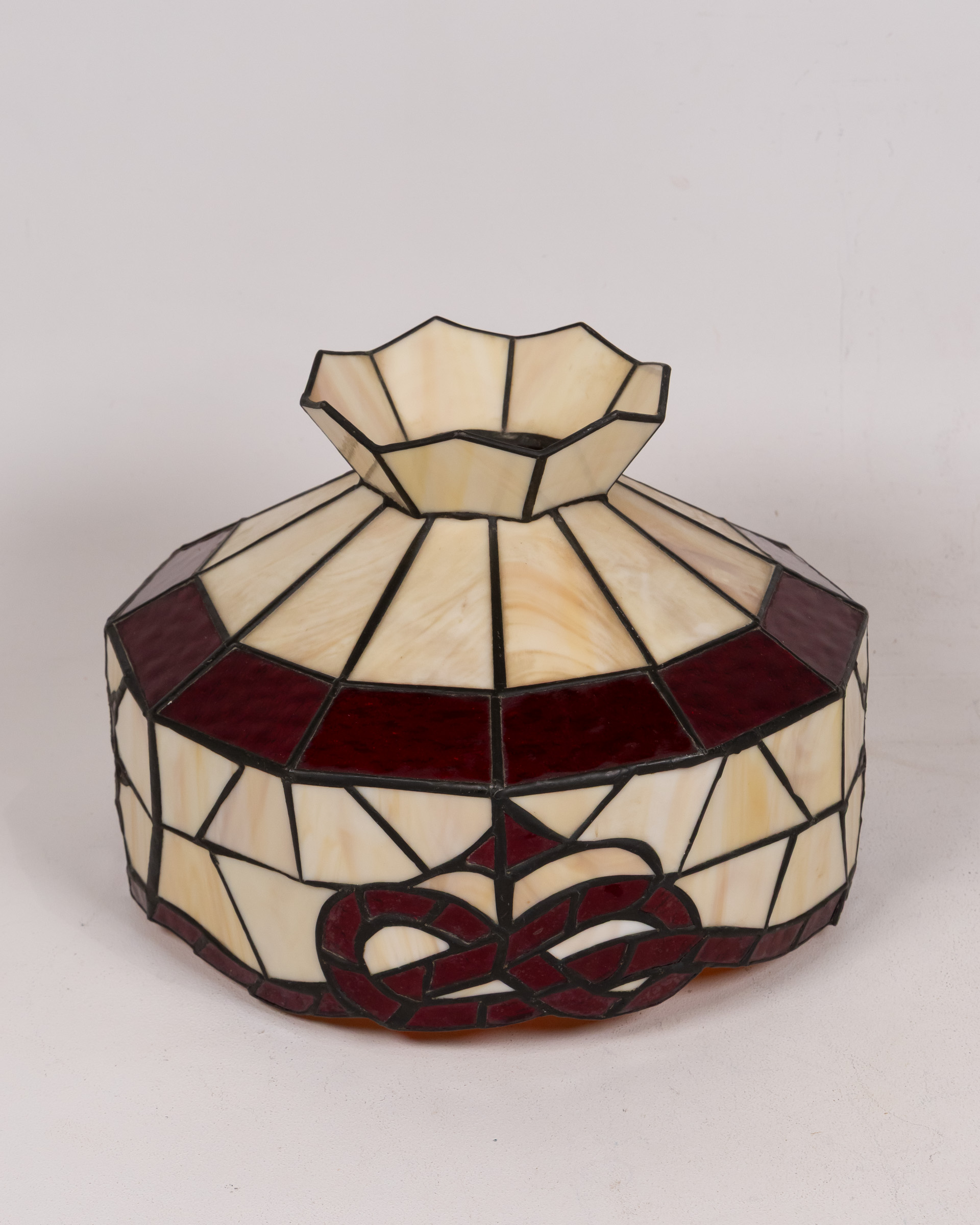 Tiffany Style Stained Glass Lamp Shade in Cream and Red