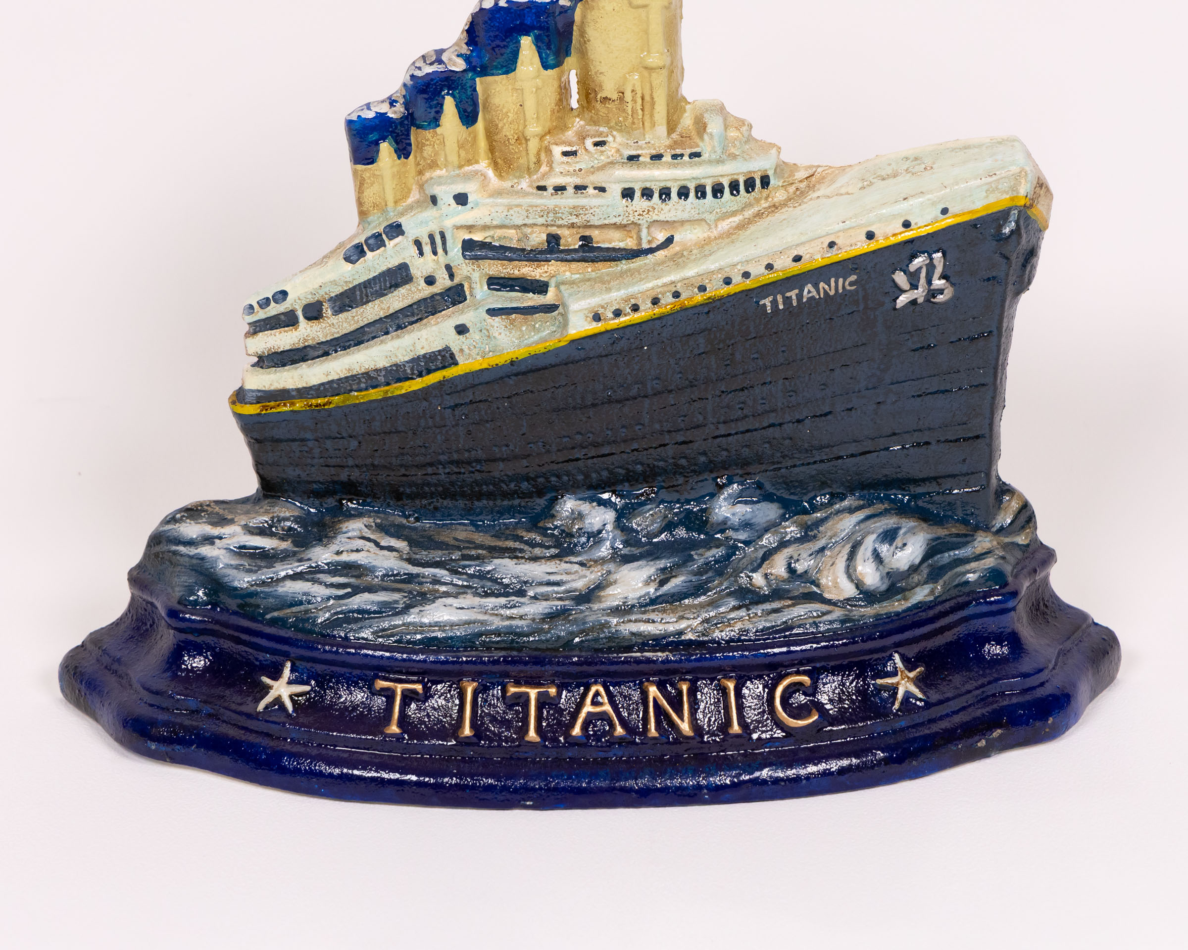 ヴィンテージ TITANIC タイタニック ドアストッパー 希少 Cast Iron Titanic Doorstop - On The Square Emporium