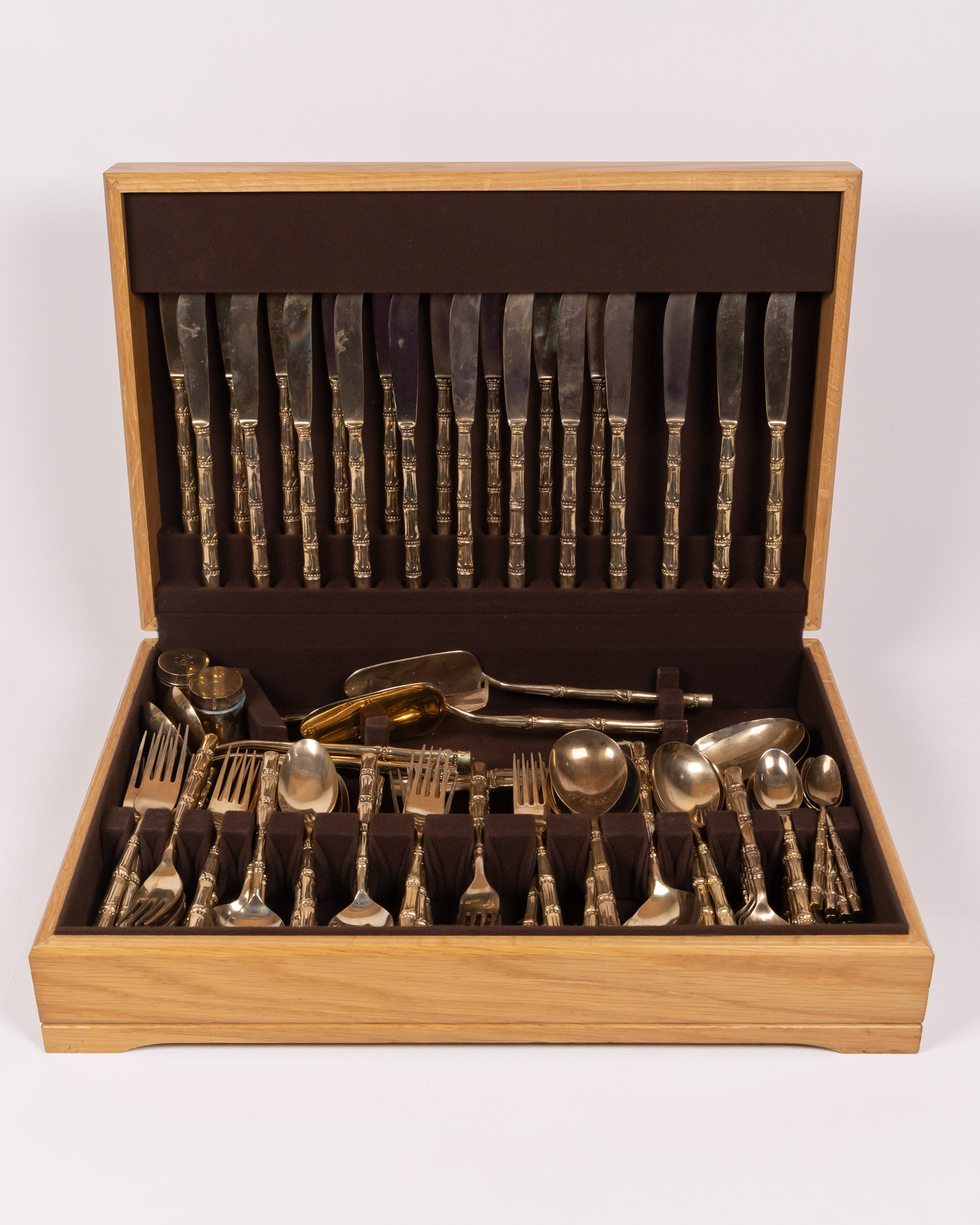 Vintage Cutlery Canteen with Bamboo Style Handles in Wooden Case