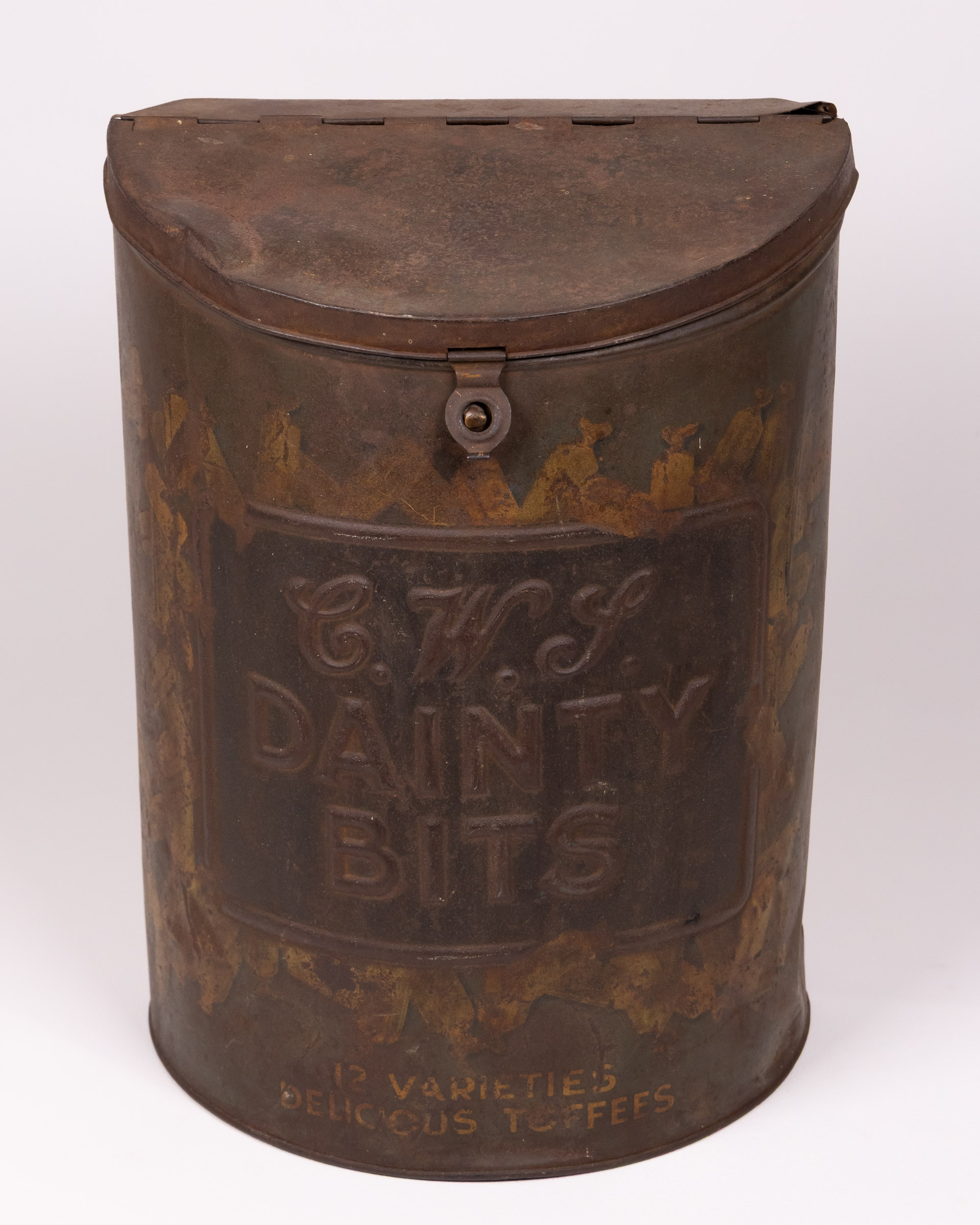 Vintage ‘C.W.S. Dainty Bits’ Silvertown Toffee Tin