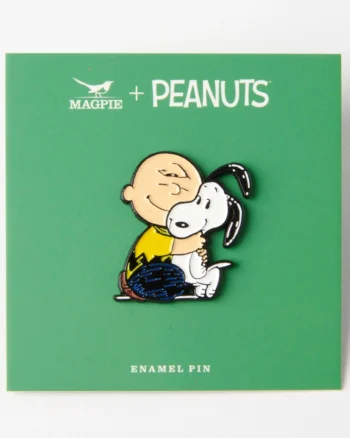 Magpie Peanuts Charlie Brown & Snoopy Hug Enamel Pin Badge