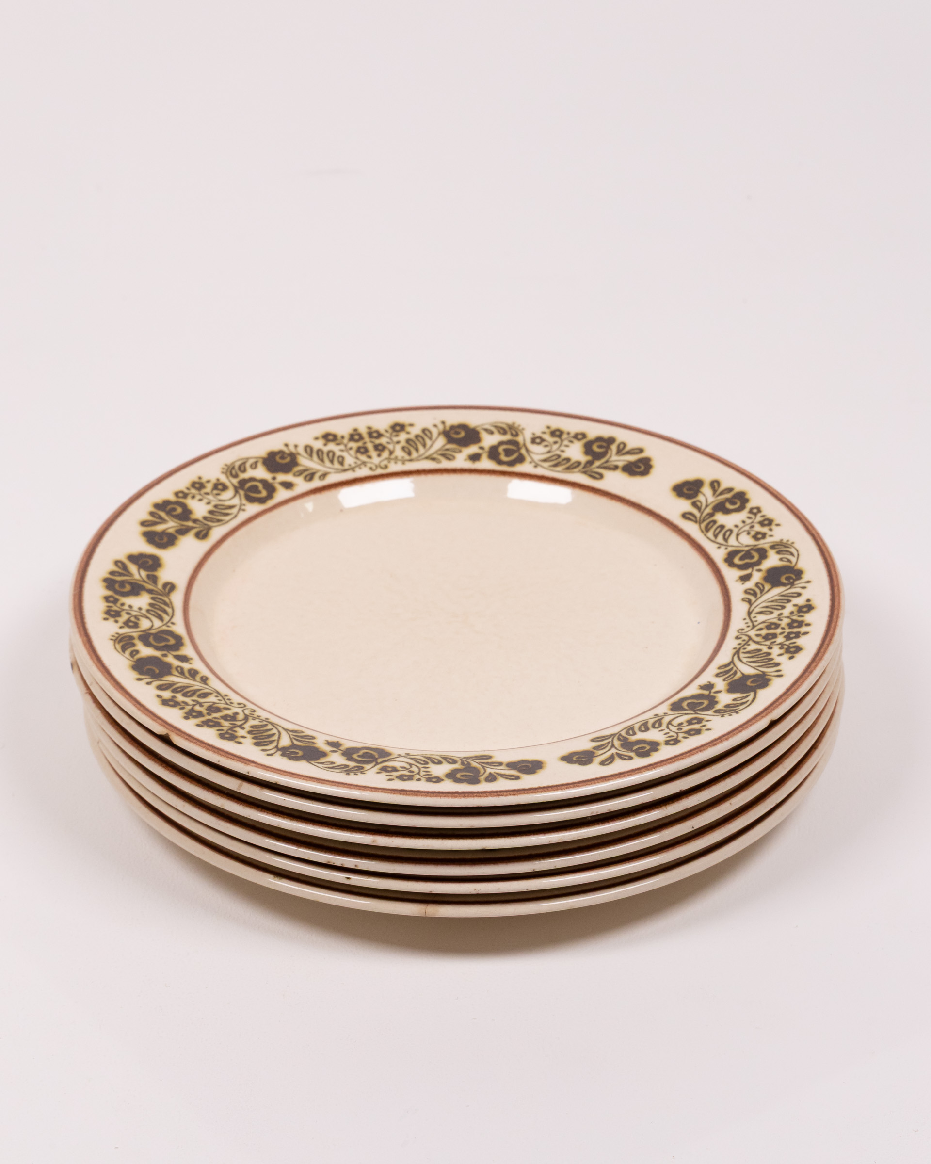 Vintage Madison Hall ‘Country Kitchen’ Ceramic Plates Set of 6, Cream Floral