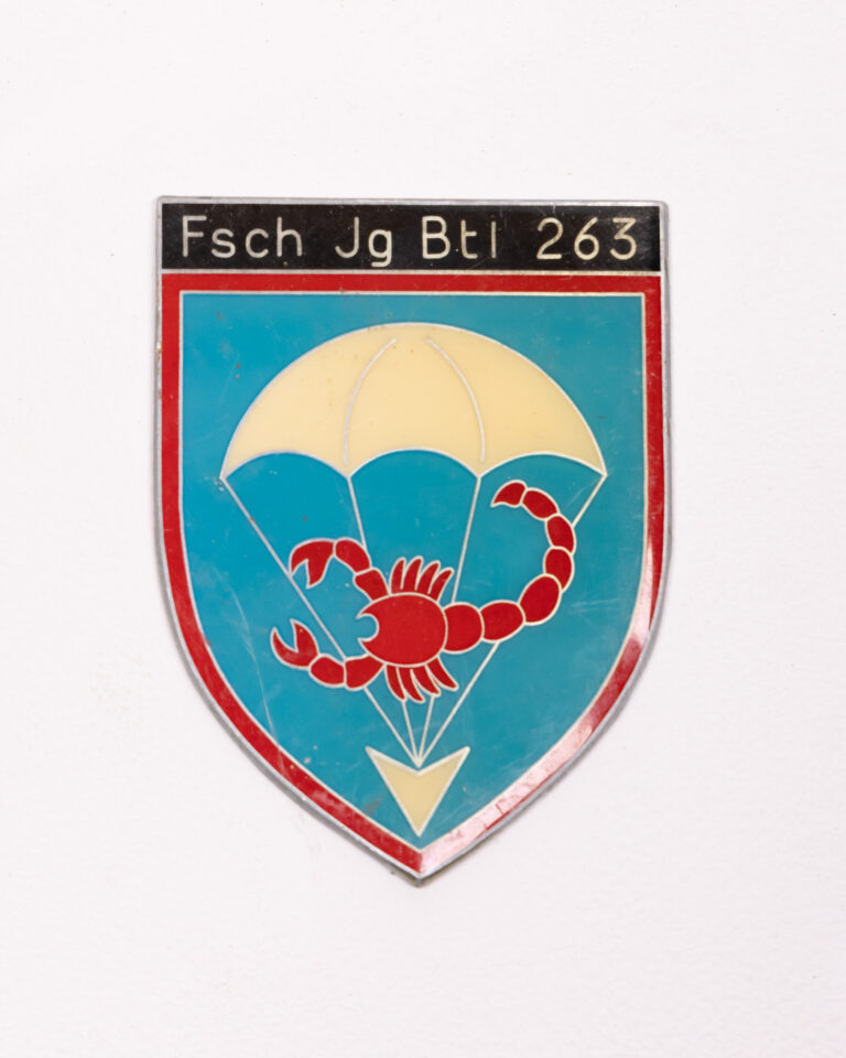 Vintage German Fsch Jg Btl 263 Military Paratrooper Scorpion Badge