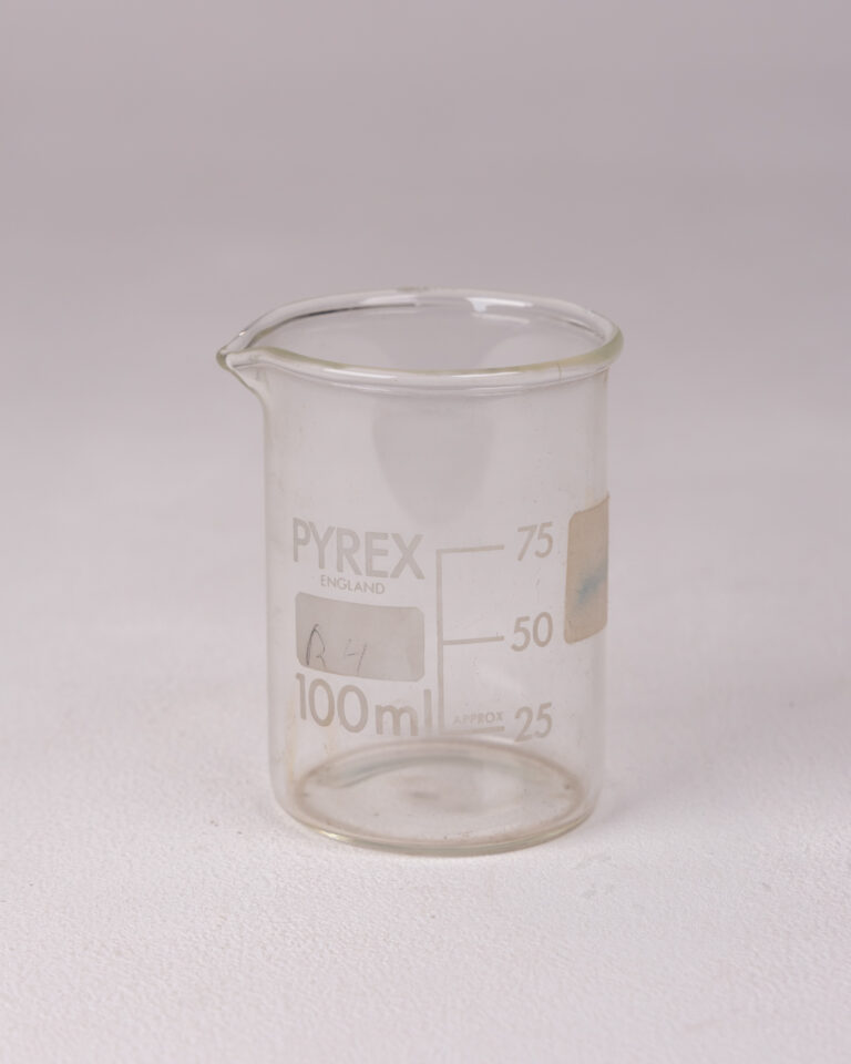 Vintage Pyrex England Glass Lab Beaker with 100ml Graduations