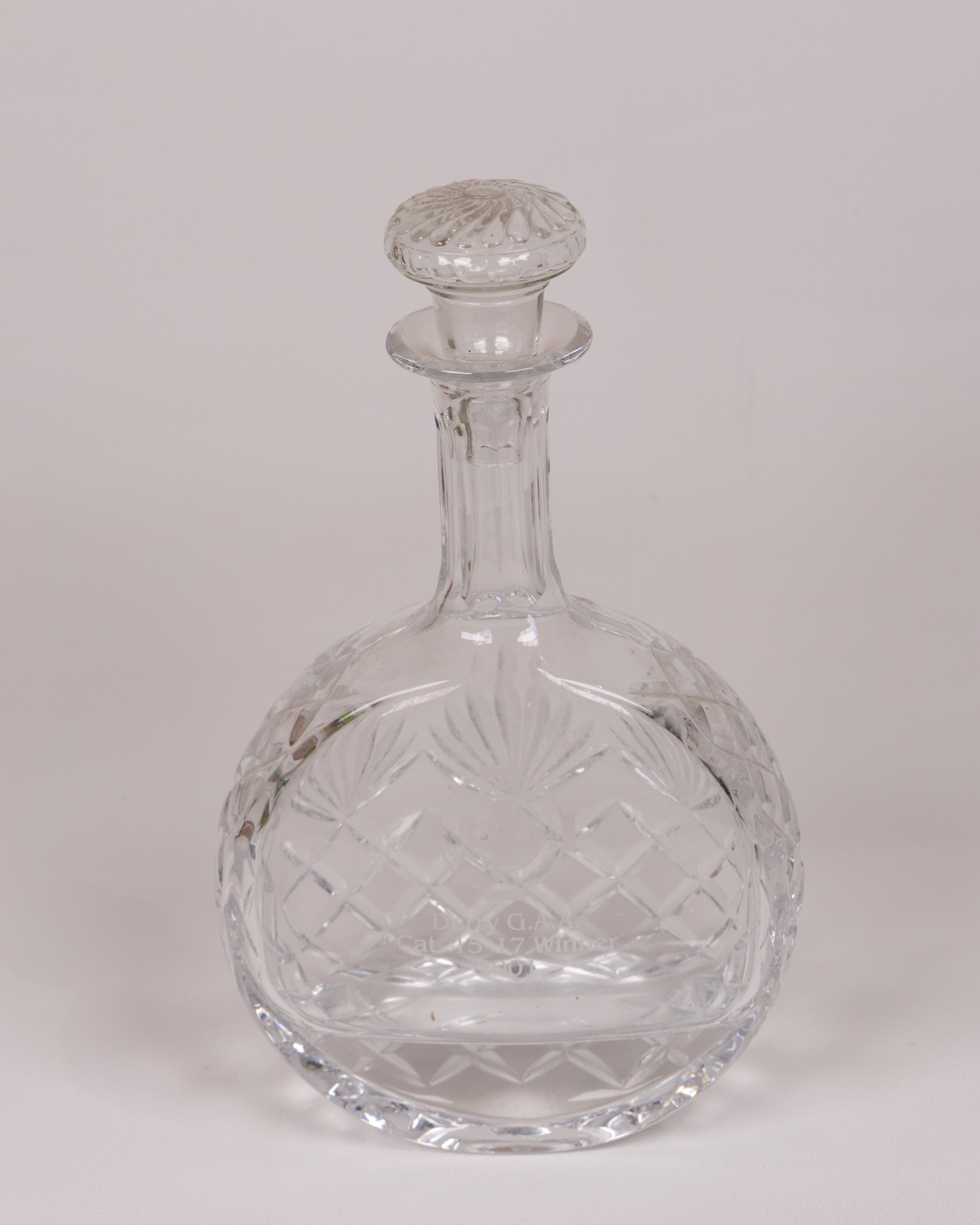 Vintage-Style Clear Glass Decanter with Derry G.A.A 15-17 Winner Inscription