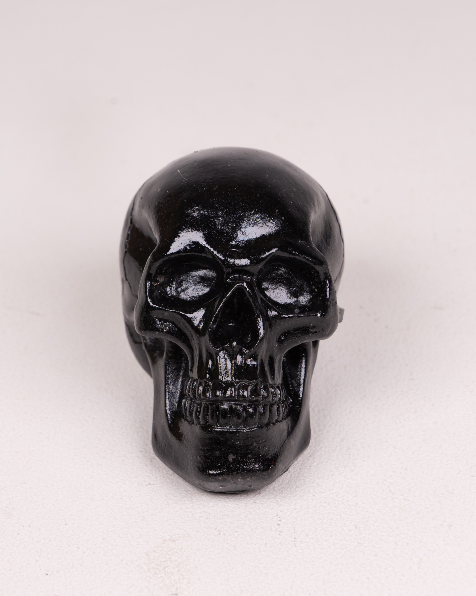 Resin Skull Ornament – Black Gothic Halloween Decoration, Home Decor