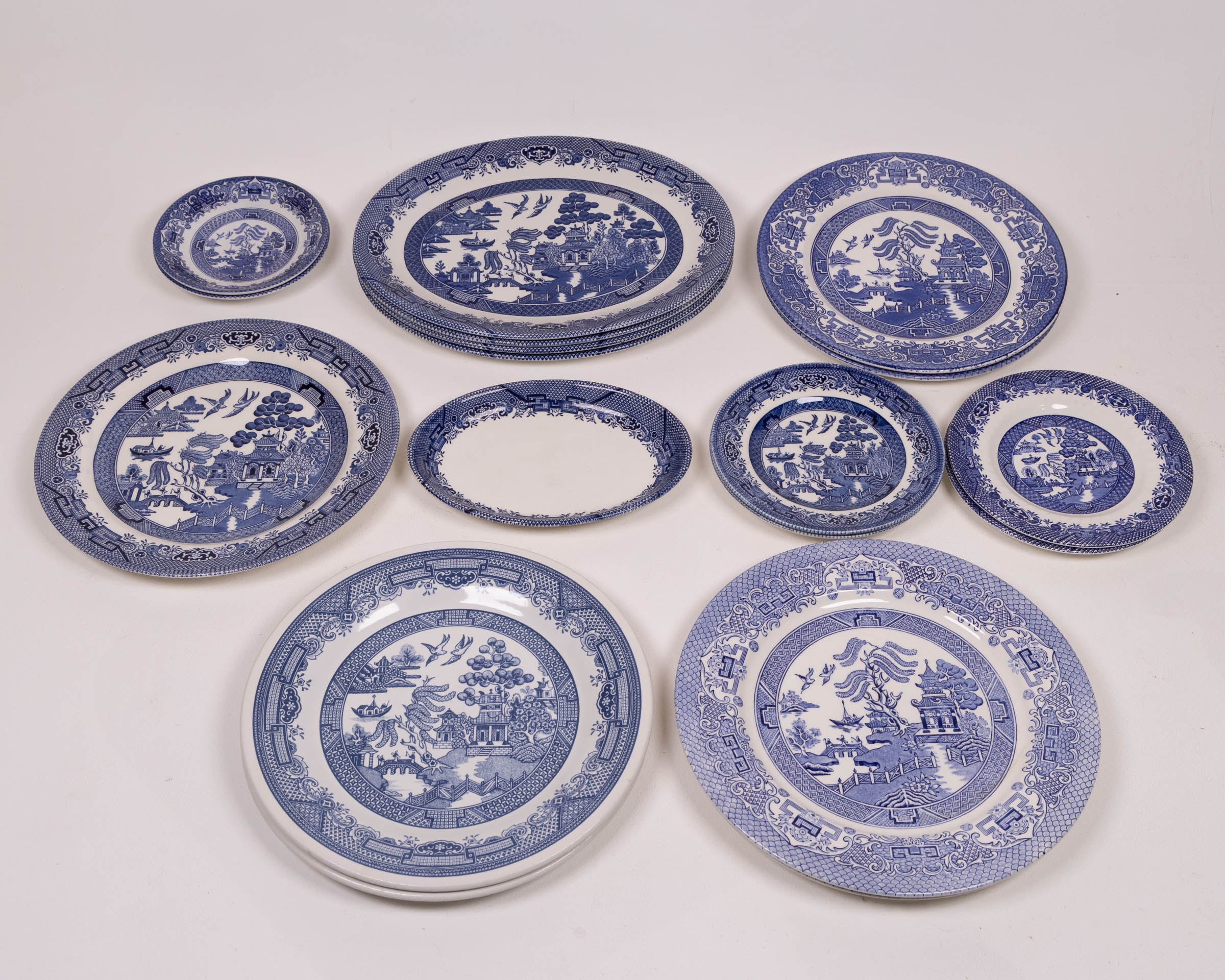 Vintage Blue & White Willow Pattern Ceramic Plate Set, China Landscape