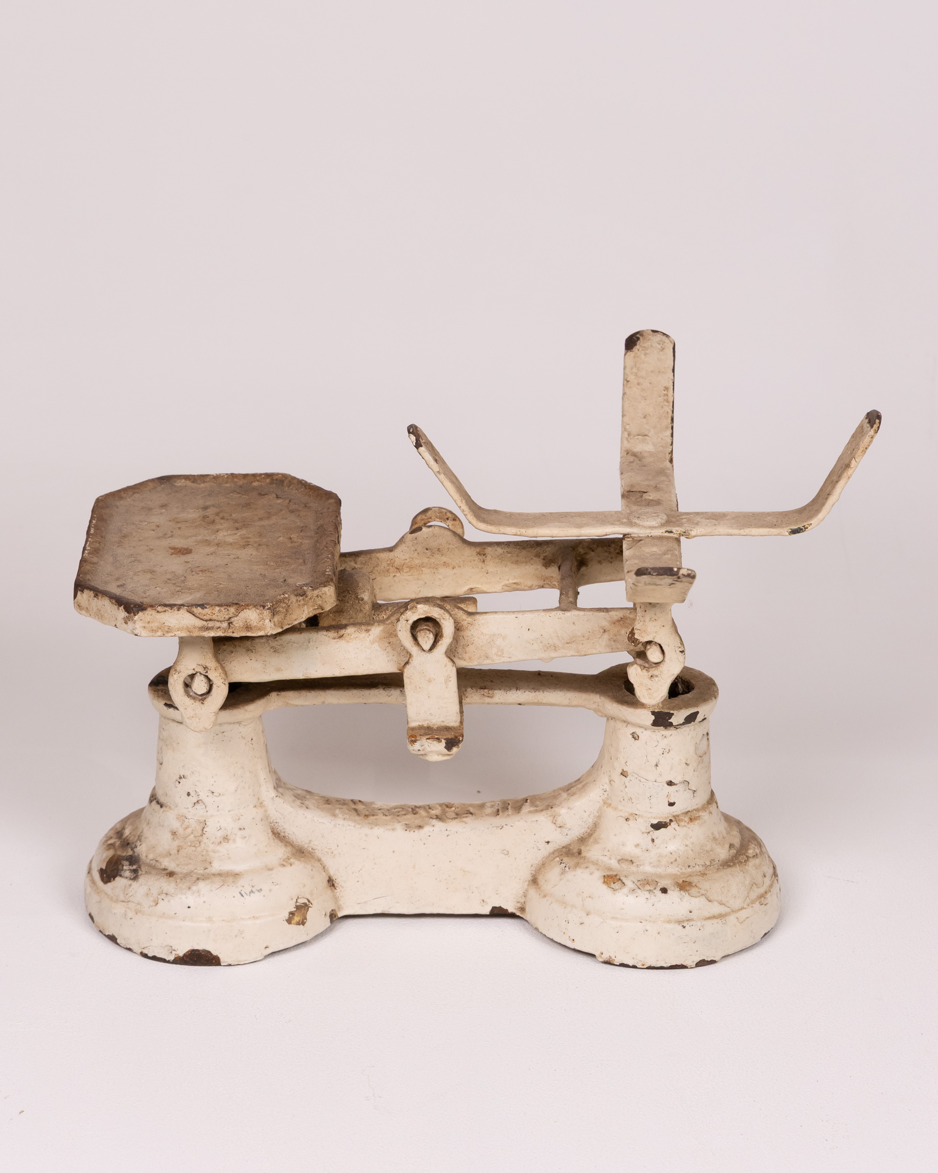 Vintage Cream Cast Iron Shop Scale with Wooden Platform – Display Piece