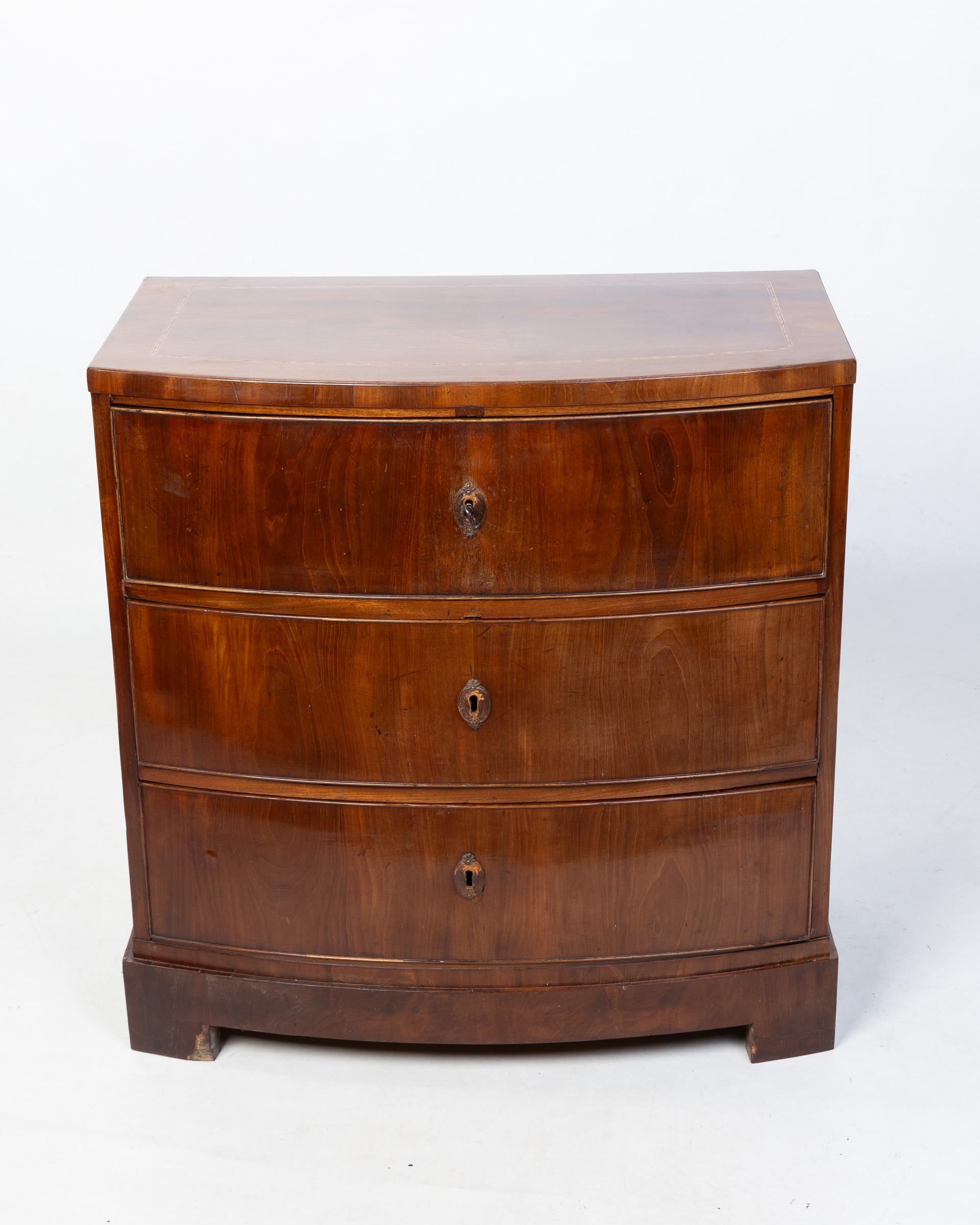 Antique Mahogany Bow Front Chest of Drawers with Inlaid Trim Detail