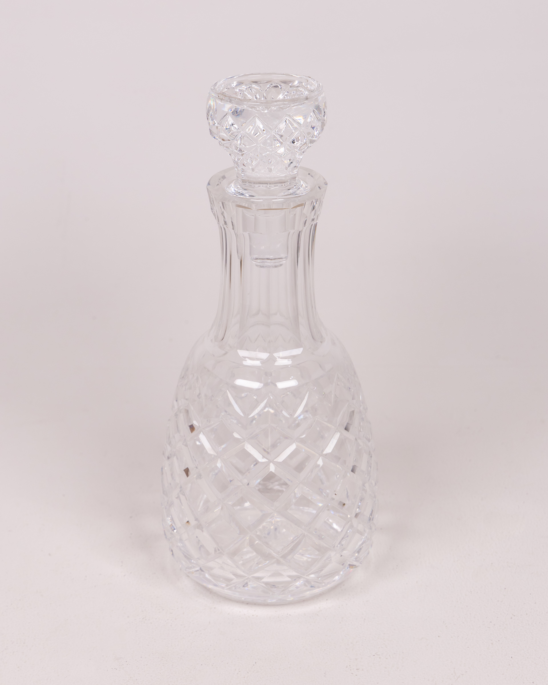 Cut Crystal Glass Decanter with Stopper, Clear Glass Bottle
