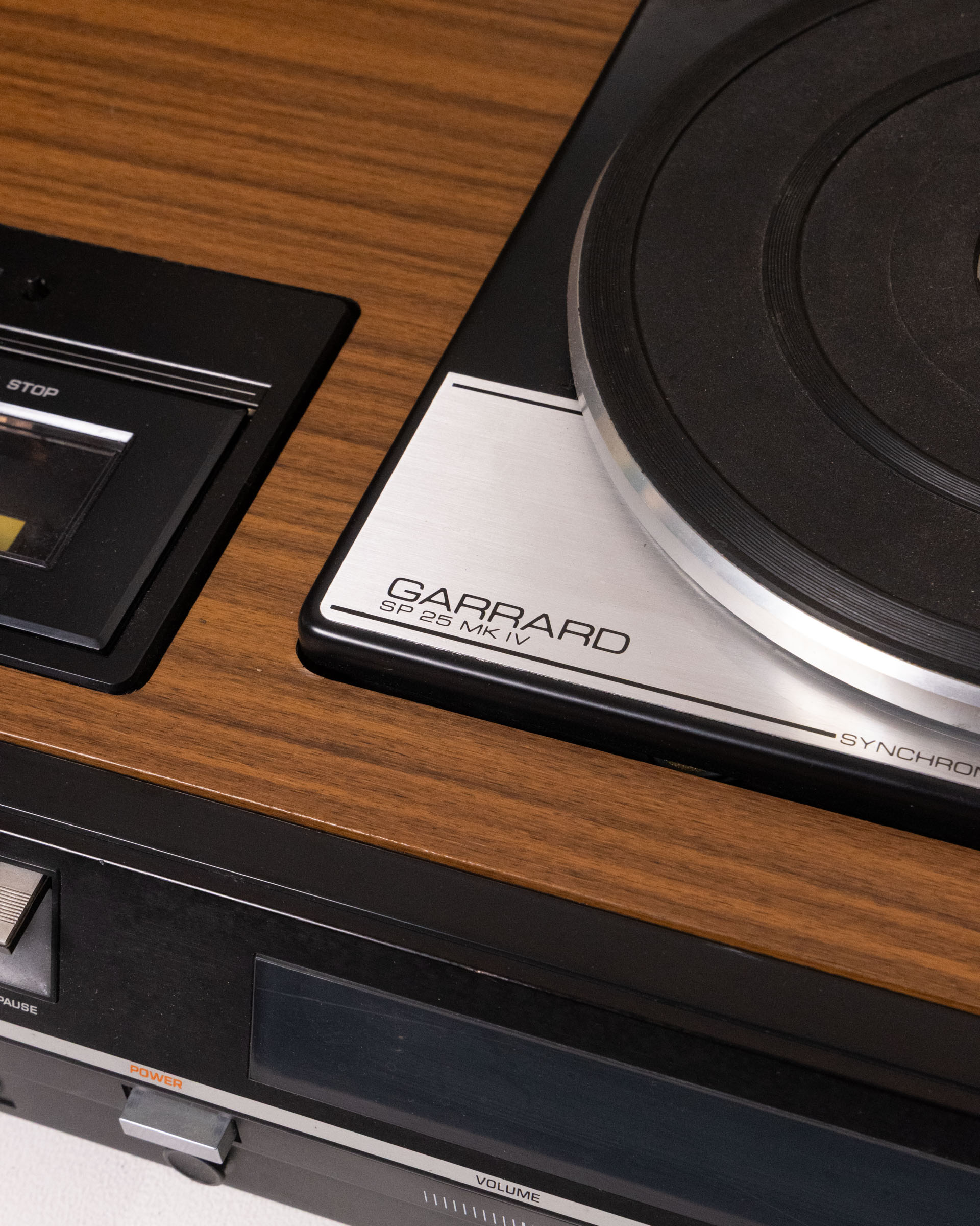 Vintage Hitachi Stereo Music System with Garrard Turntable & Speakers - Image 8