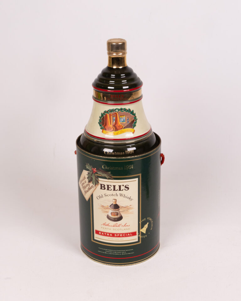 Bell's Whisky Decanter Christmas 1991 with Original Tin