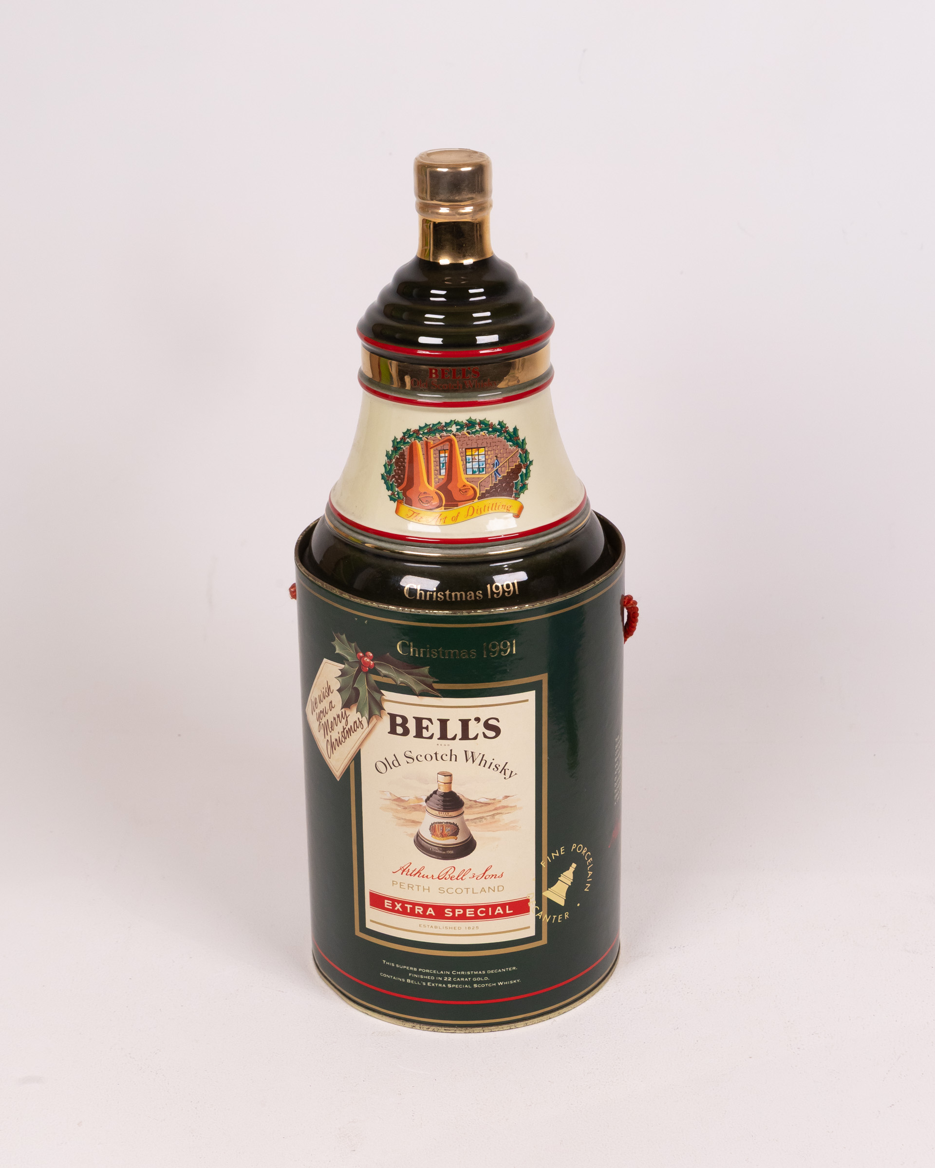 Bell’s Whisky Decanter Christmas 1991 with Original Tin
