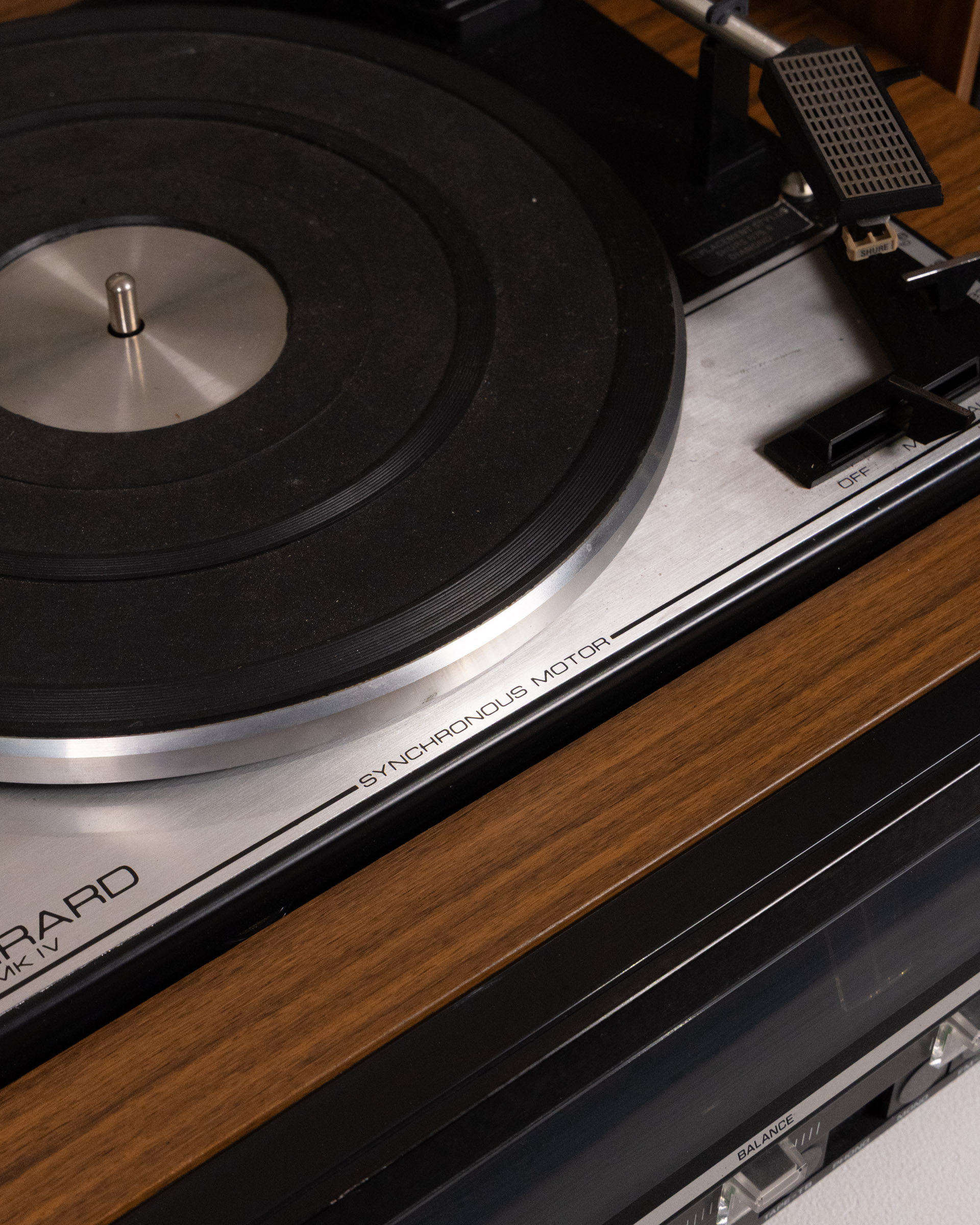 Vintage Hitachi Stereo Music System with Garrard Turntable & Speakers - Image 9