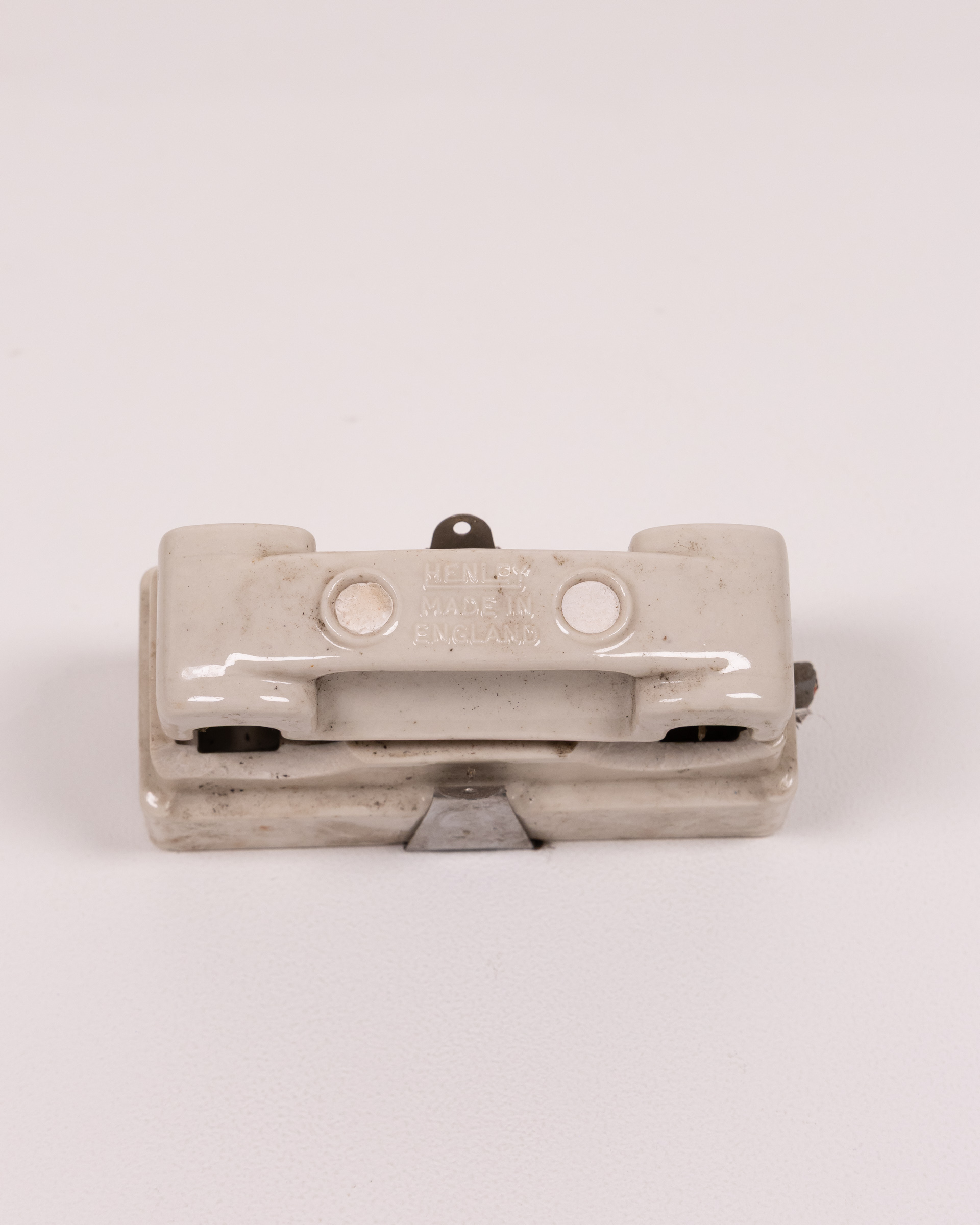 Vintage Henley Ceramic Electrical Fuse Box / Isolator Switch – Salvage