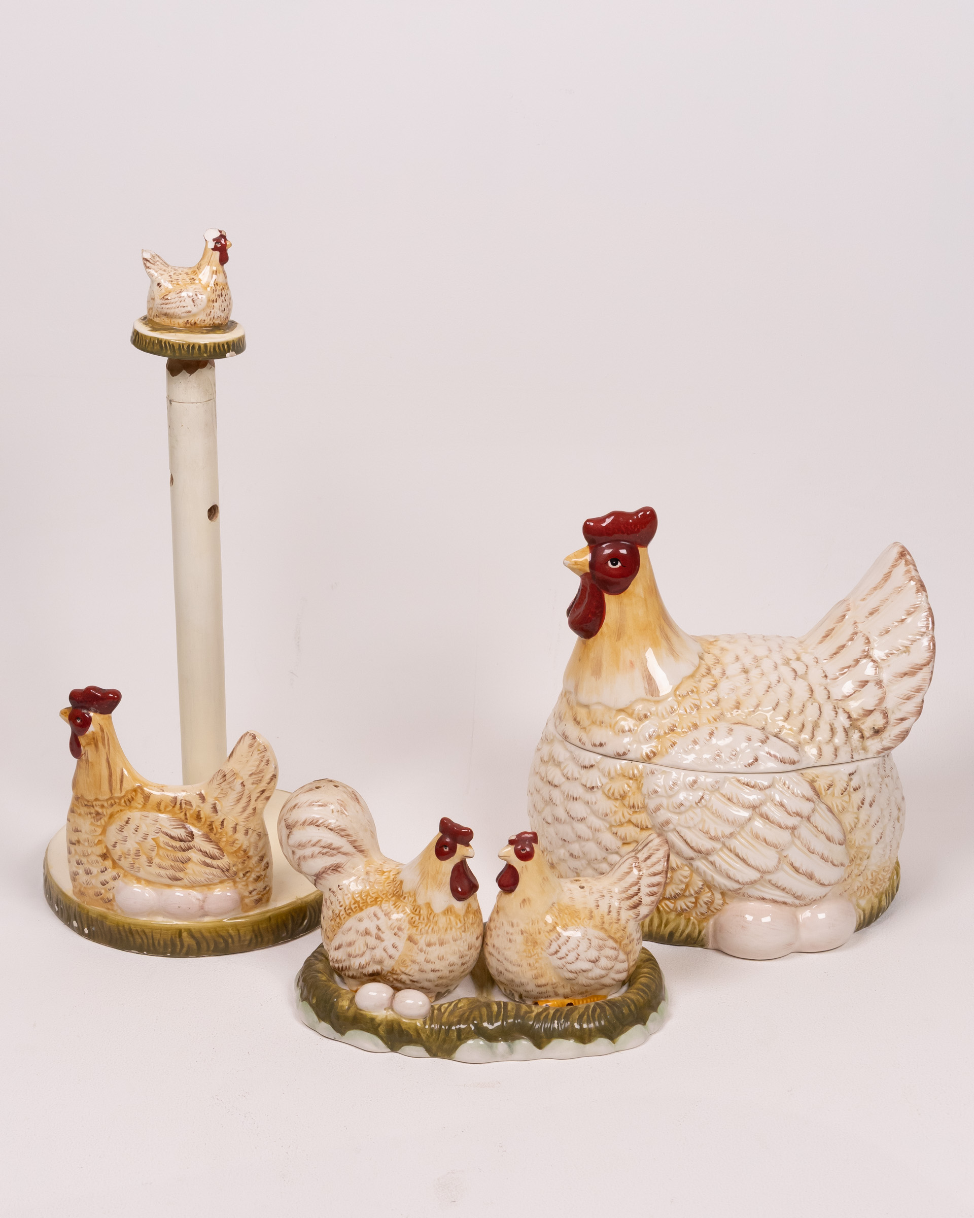 Leonardo House Chicken Ceramic Kitchen Set: Container, Shakers & Towel Holder