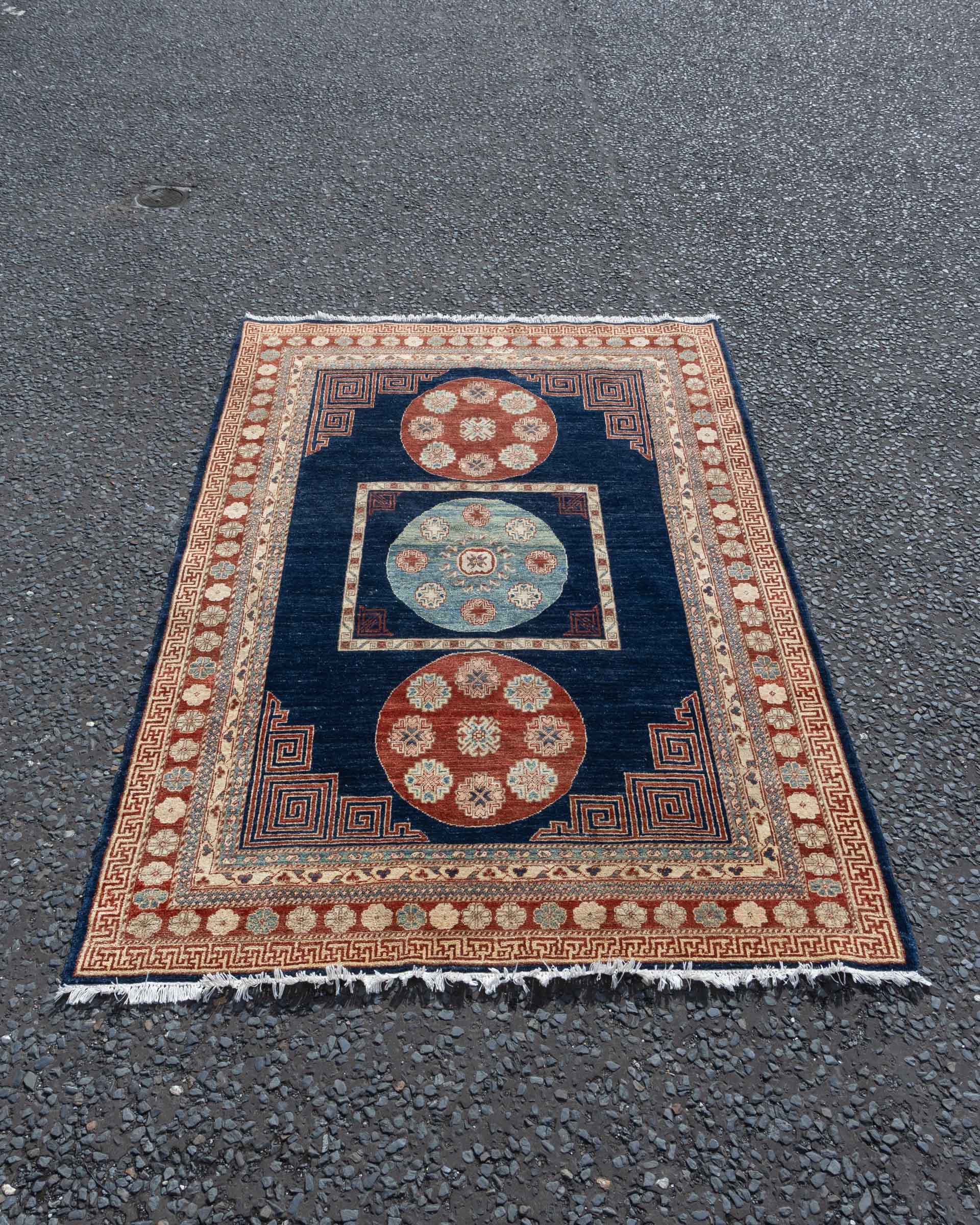 Oriental Fabric Rug with Medallion Design JR6