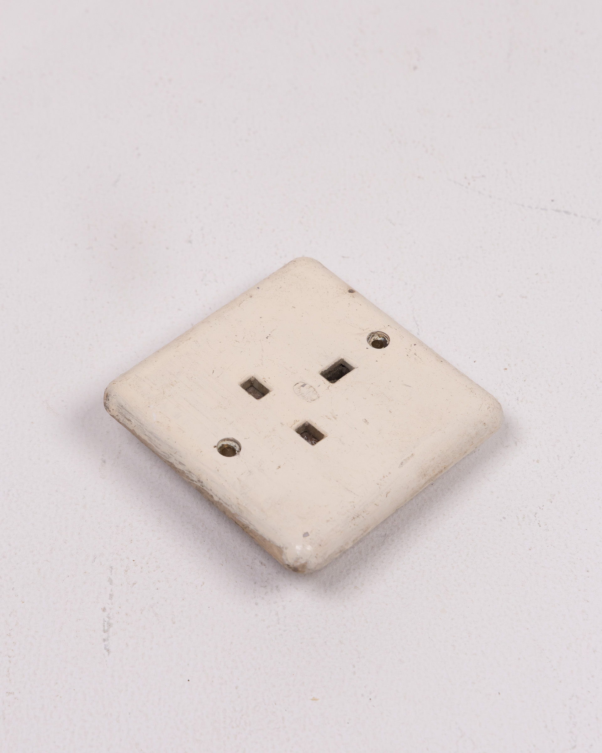 Vintage Cream Bakelite Diamond Electrical Socket with Cover