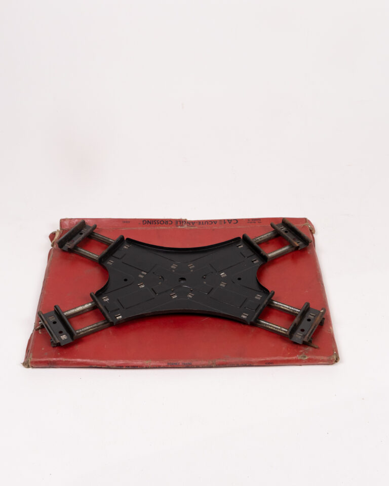 Vintage Hornby Series CA1 Acute-Angle Crossing with Box