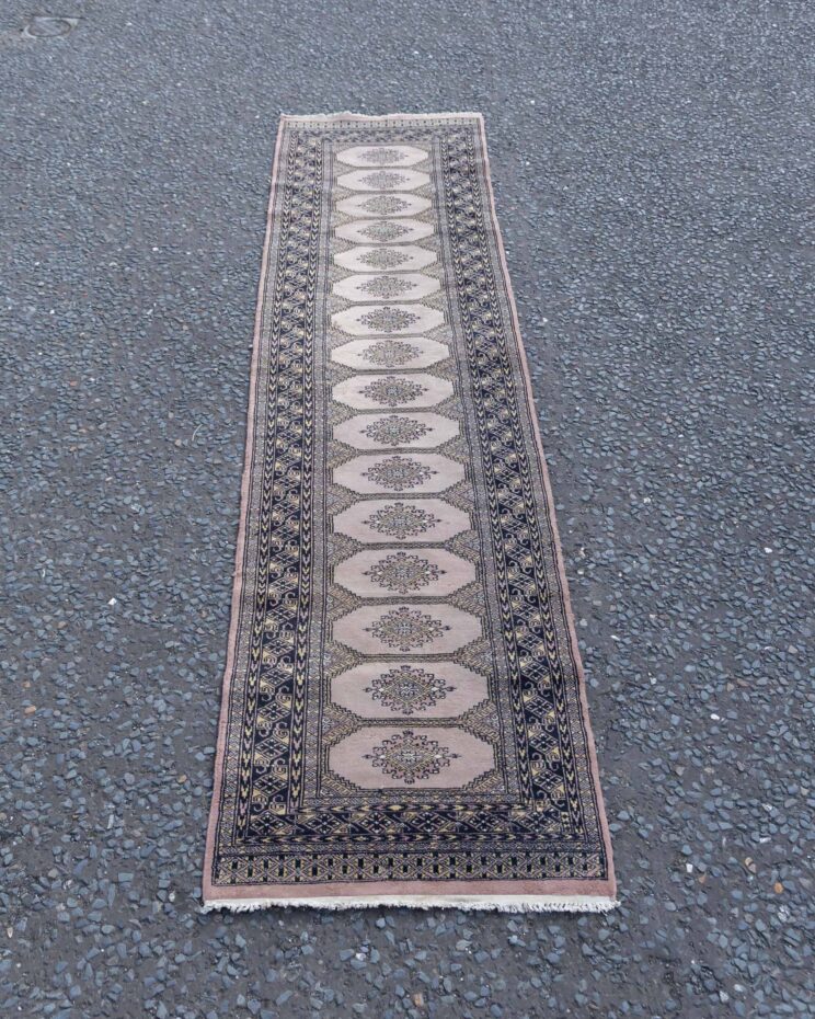 Vintage Wool Rug Runner with Medallion Design JR19