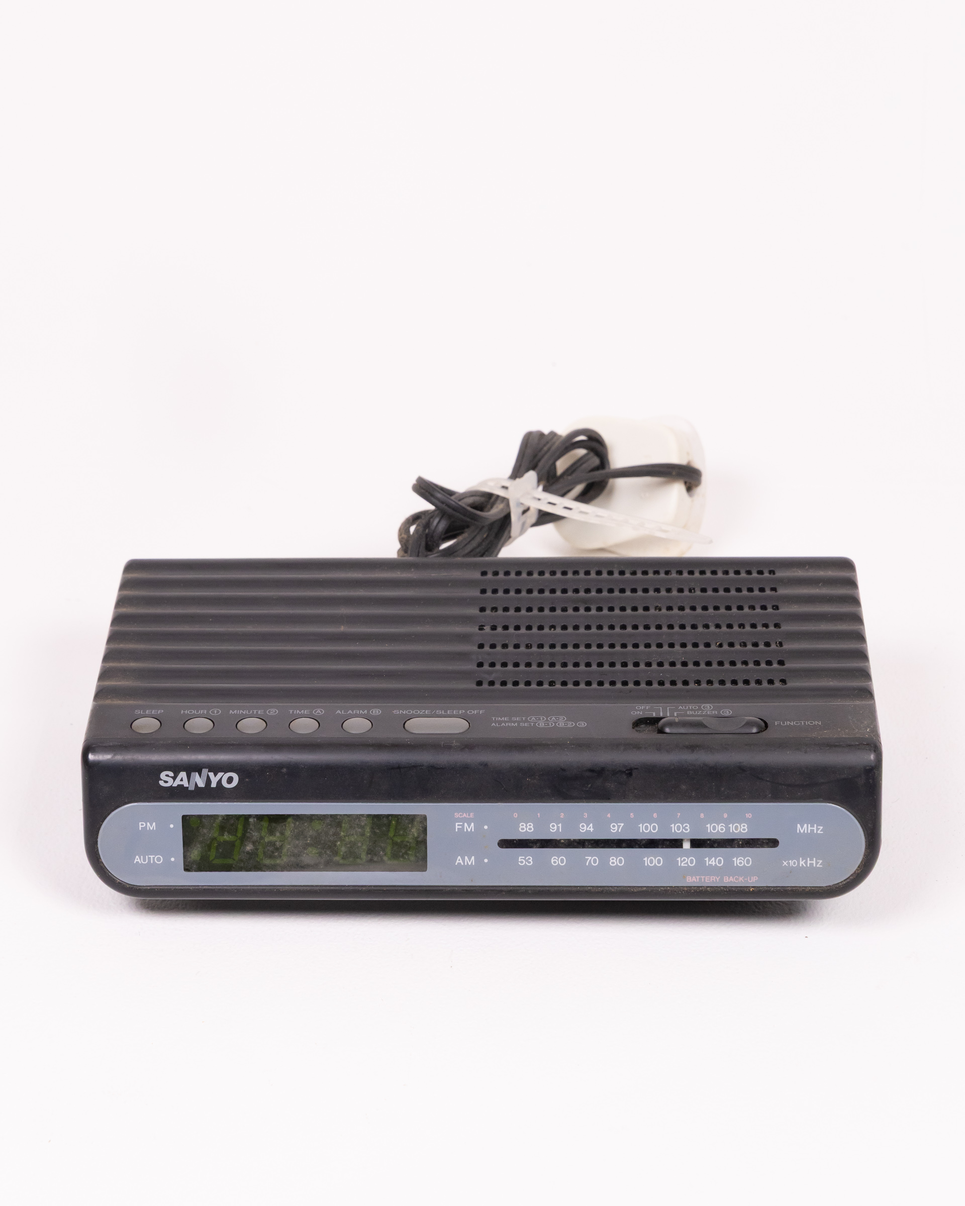 Sanyo Radio Alarm Clock with Digital Display