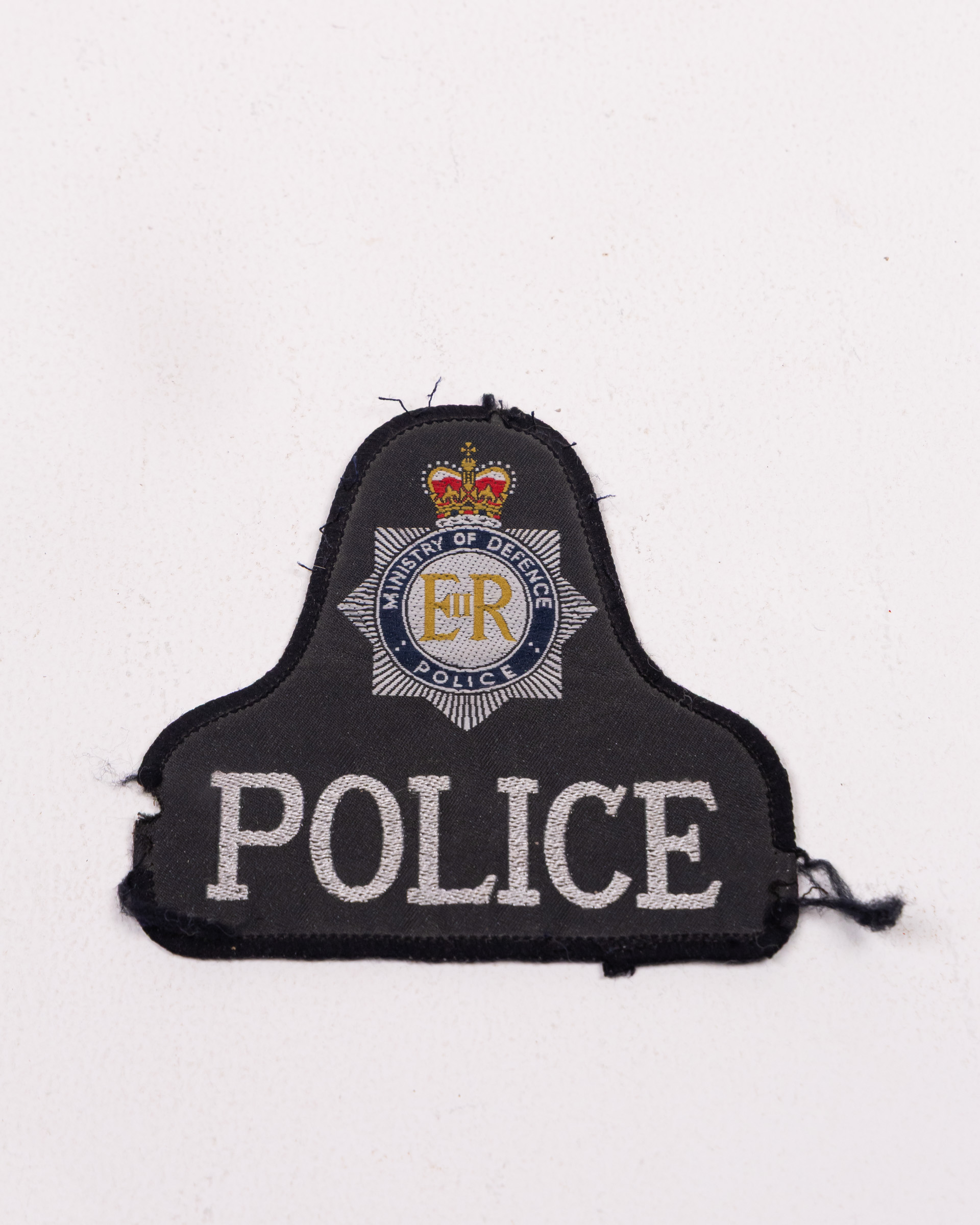 Vintage Ministry of Defence Police Patch with ER Emblem