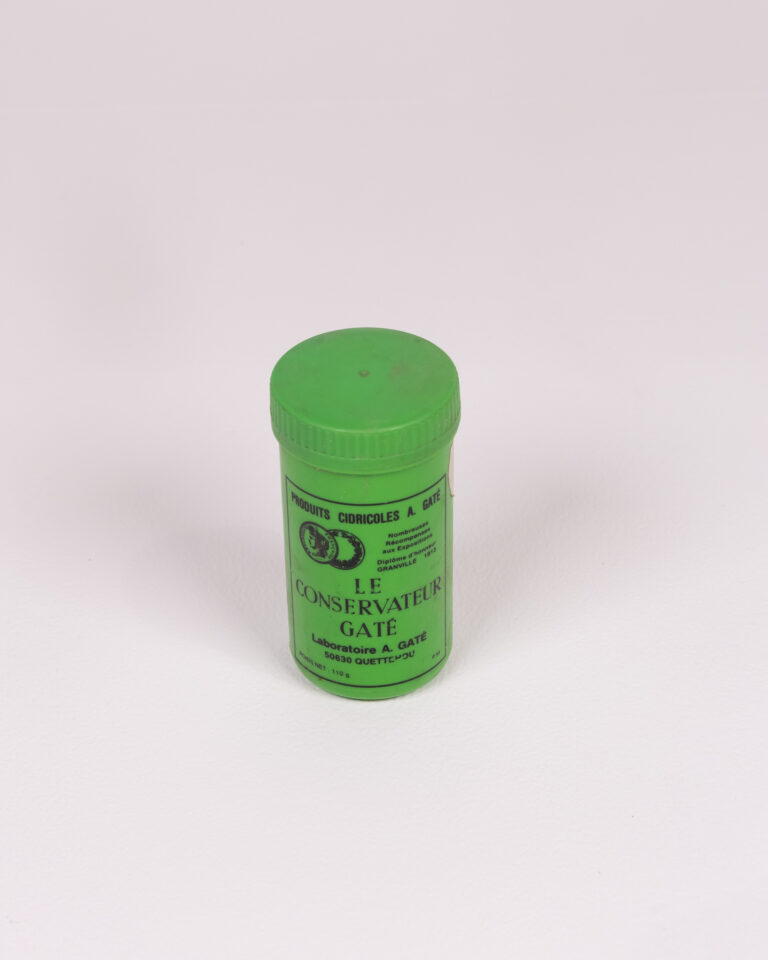 Vintage 'Le Conservateur Gate' Plastic Jar