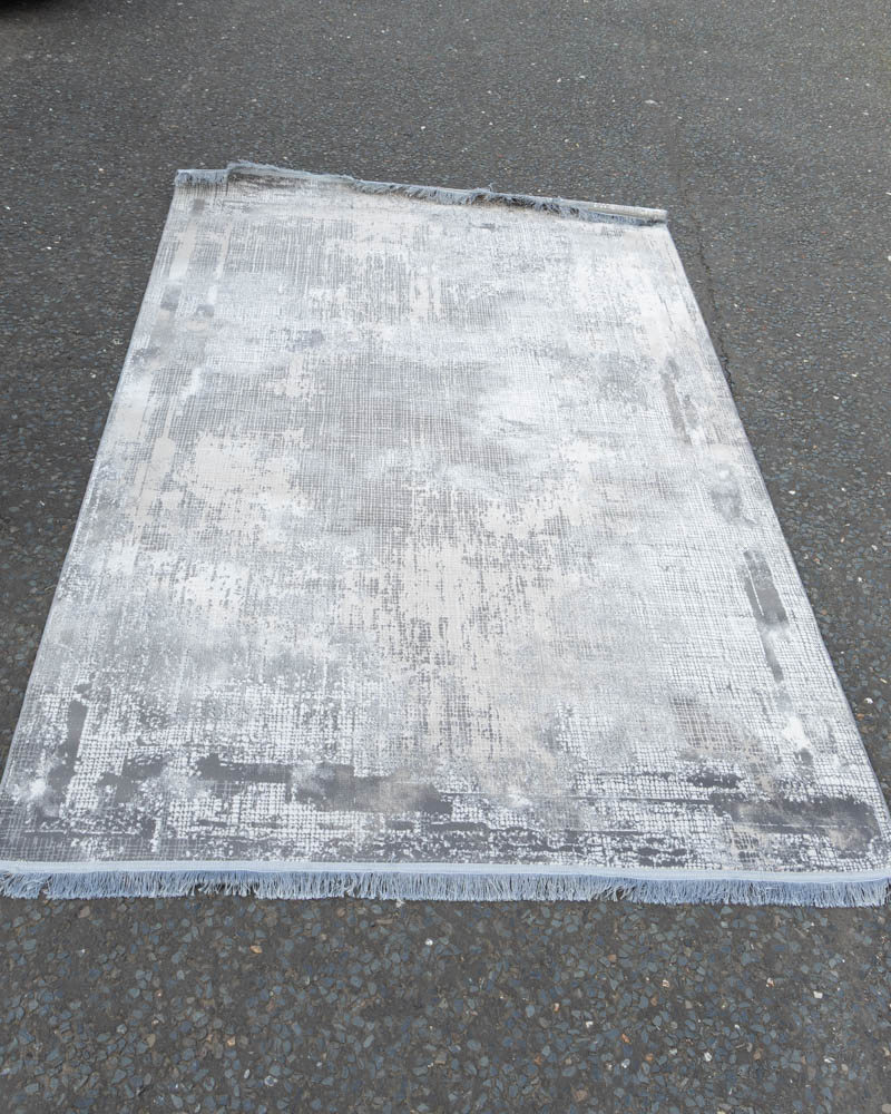 Grey Patterned Rug with Fringed Edge – ZZ09