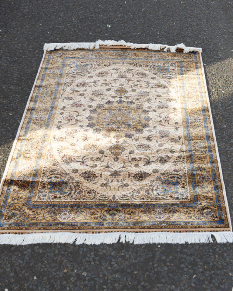 Persian Style Cream Silk Rug with Floral Medallion Design - ZZ13