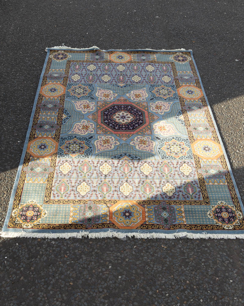 Wool Rug with Geometric Medallion Design – ZZ07