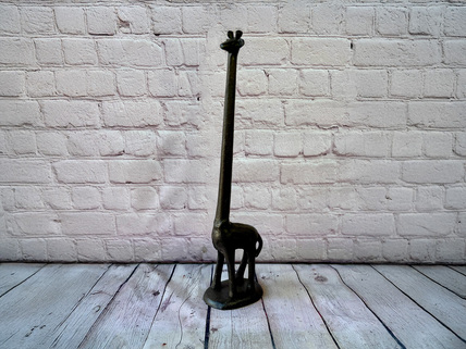 Cast Iron Giraffe Paper Towel Holder with Detailed Features