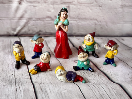 Cast Iron Snow White and Seven Dwarfs Figures