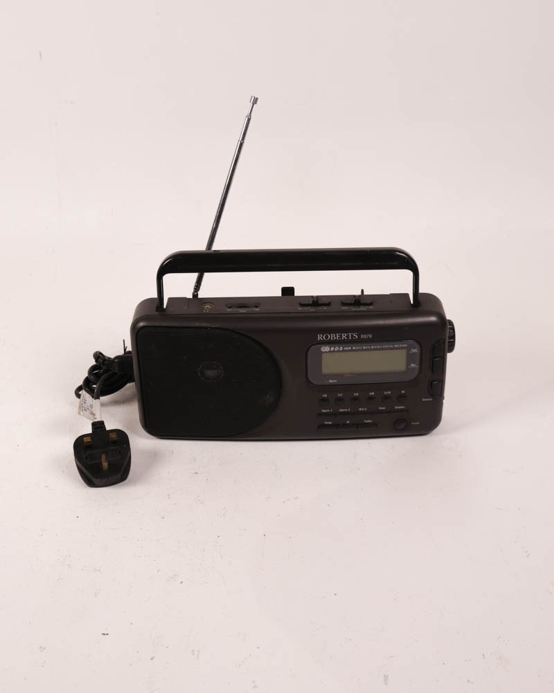 Roberts R979 Radio with Telescopic Antenna
