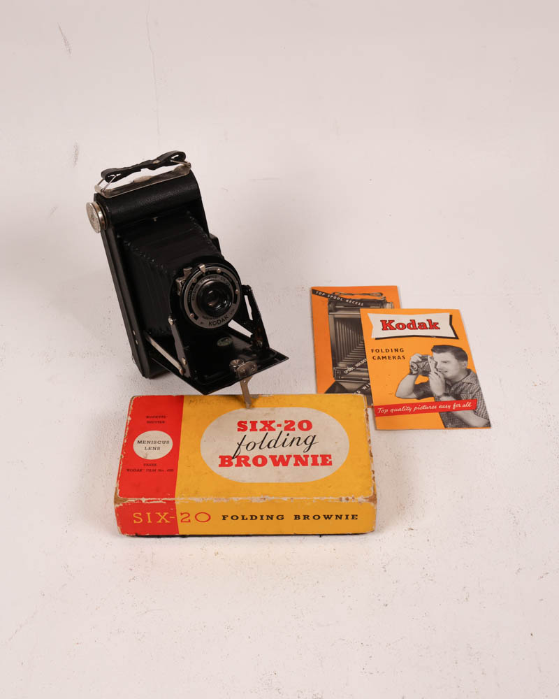 Vintage Kodak Six-20 Folding Brownie Camera in original box