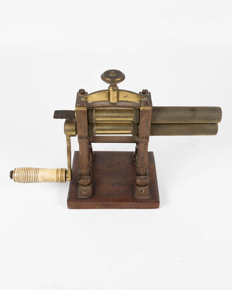 Victorian Collar and Cuff Crimper