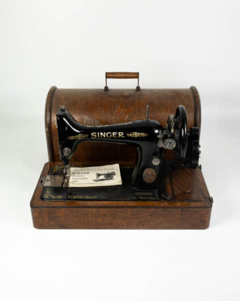 Vintage Singer 99K Sewing Machine with Wooden Case