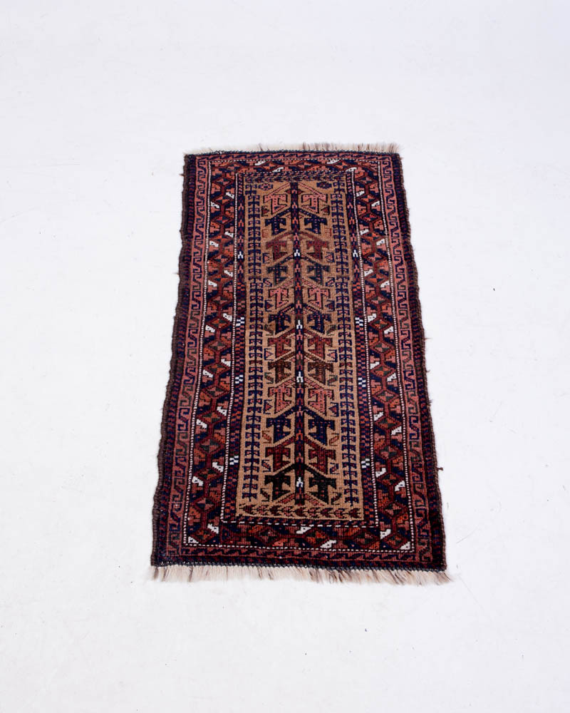 Small Oriental Wool Rug with Geometric Design OTS87