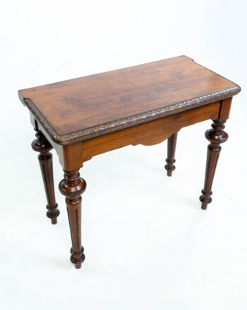 Antique Mahogany Drop Leaf Table with Bobbin Legs