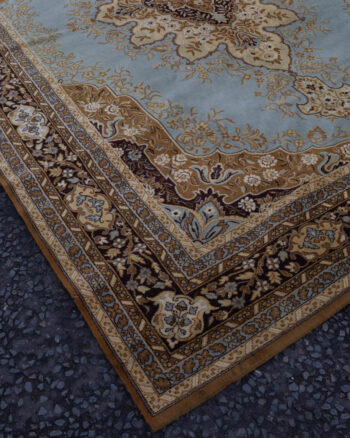 Large Oriental Wool Rug with Intricate Vintage Retro Floral Design – MR01