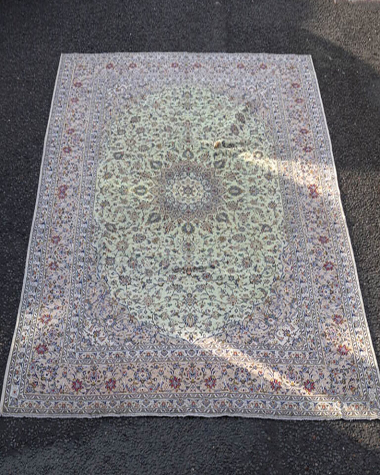 Hand Woven Persian Kashan Kork Wool Carpet with Design - MR05