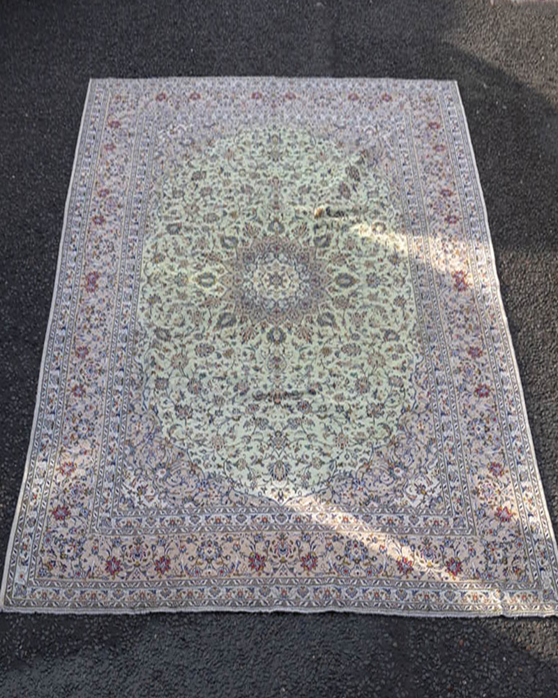 Hand Woven Persian Kashan Kork Wool Carpet with Design – MR05