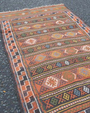 Handmade Iranian Kilim Wool Rug with Geometric Patterns – MR08