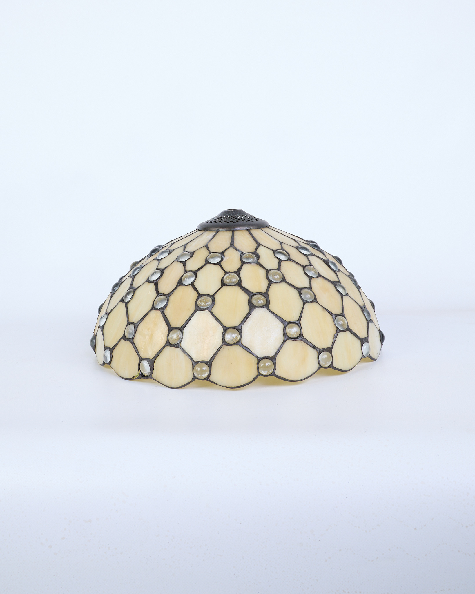 Tiffany Style Cream Glass Lamp Shade with Geometric Design