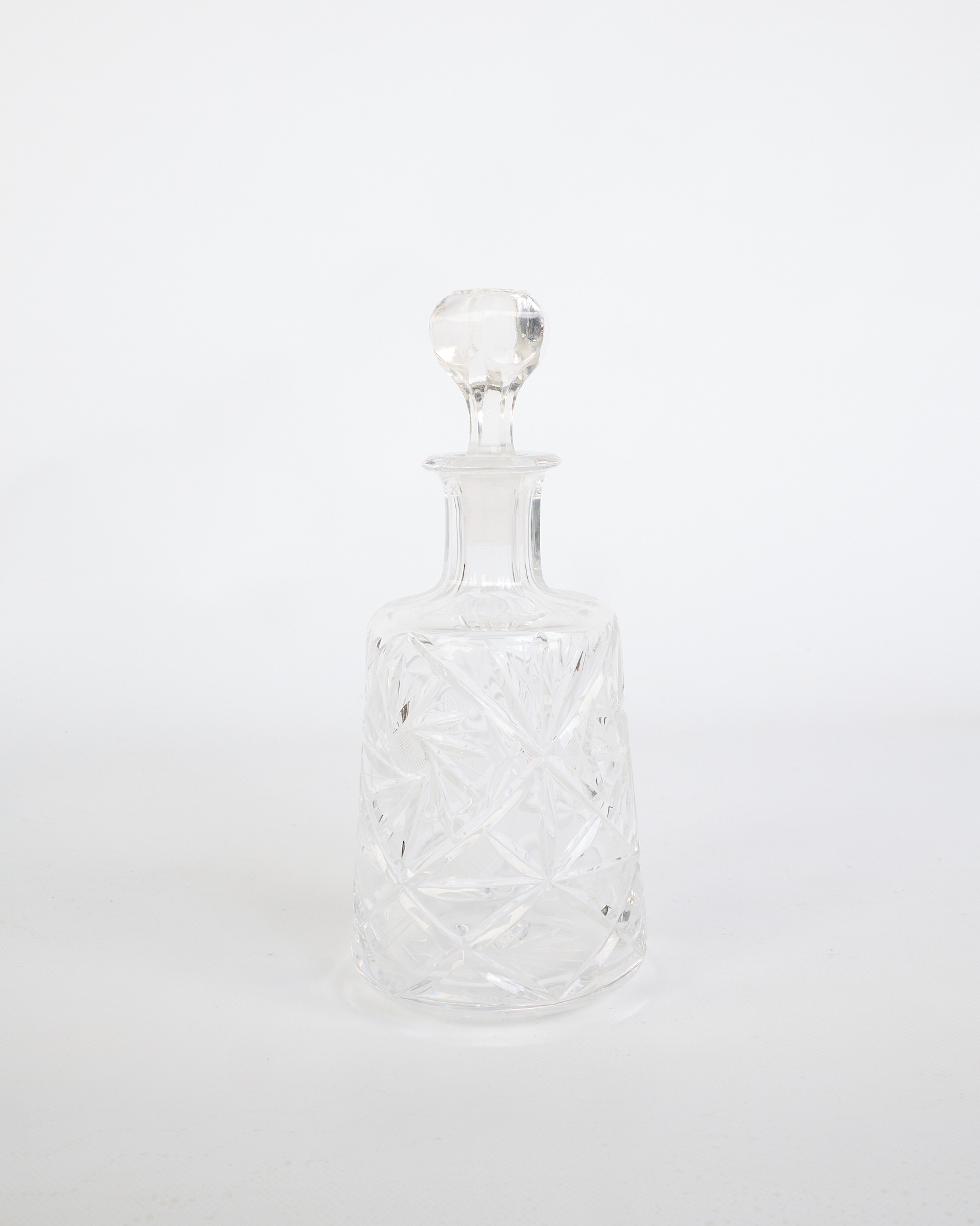 Crystal Decanter with Geometric Cut Glass Design