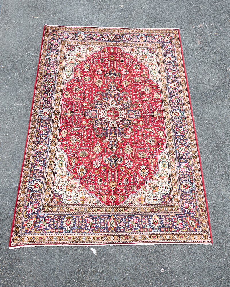 Vintage Persian Tabriz Carpet with Red Floral Medallion Design – TRA10