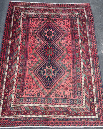 Washed Red Persian Shiraz Village Rug with Bespoke Medallion – TRA16