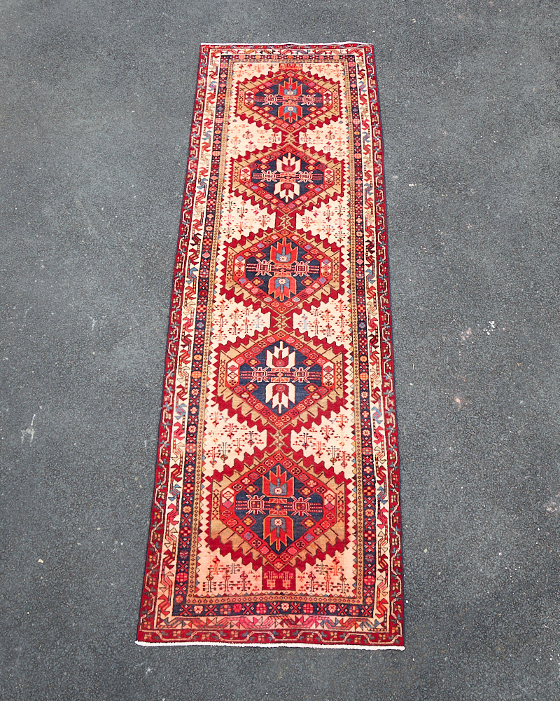 Vintage Persian Hariz Wool Runner with Diamond Medallion Design – TRA01