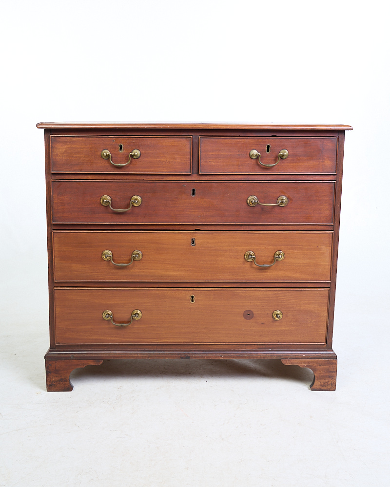 Antique Georgian Mahogany Chest of Drawers with Brass Handles